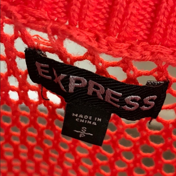 🌺 Coral Express Sweater 🌺 - Picture 4 of 4